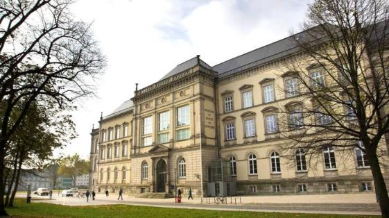 Museum für Kunst und Gewerbe Hamburg // Gebäude MK&G - © Marcelo Hernandez Museum für Kunst und Gewerbe Hamburg // Gebäude MK&G. © Marcelo Hernandez
