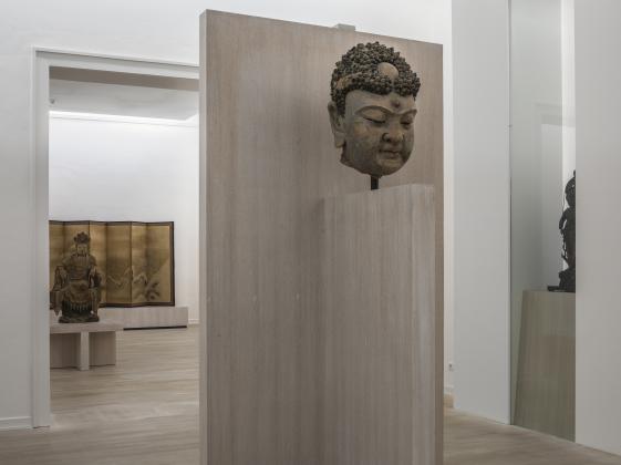 Sammlungspräsentation Ostasien im MK&G Buddhismus - © Henning Rogge Büste in der Ostasien Sammlung im MK&G